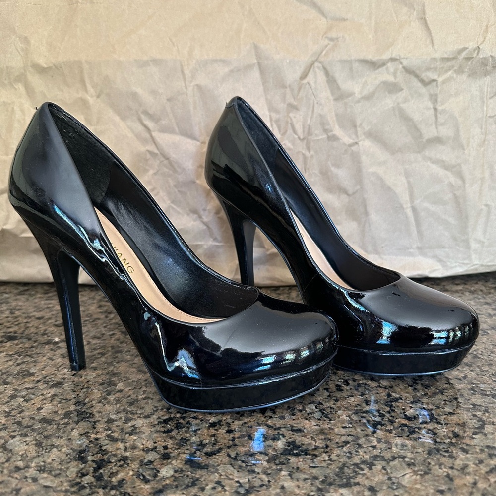 Arturo Chiang 6M/36 Black Patent Leather